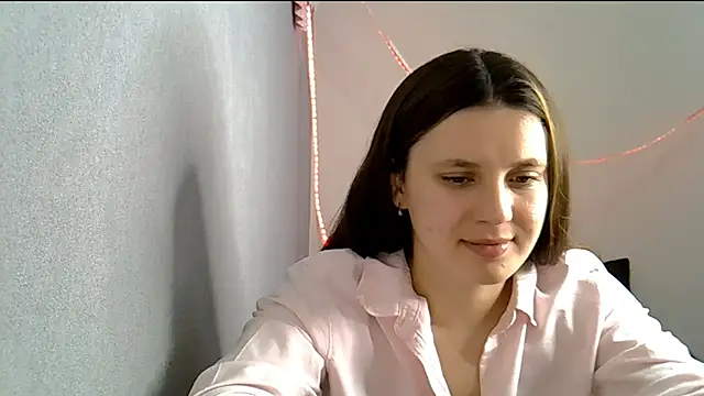 KiraHoney online show from March 19, 2026, 7:51 pm