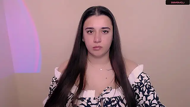 Snapshot of AlinaDoll_ chatting on April 22, 2026, 7:33 am AlinaDoll online show from April 22, 2026, 7:33 am