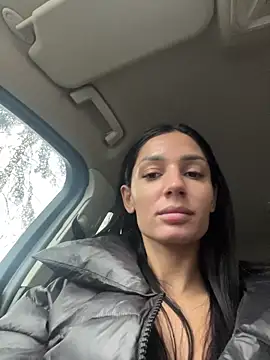 VickyM99 online show from November 18, 2025, 1:26 pm