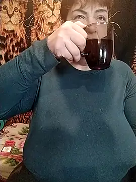 Snapshot of MyHoneyKira chatting on November 15, 2025, 9:39 am MyHoneyKira online show from November 15, 2025, 9:39 am