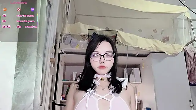 Snapshot of 99EE-yy chatting on November 5, 2025, 12:16 pm 99EE-yy online show from November 5, 2025, 12:16 pm