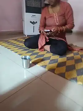 Snapshot of Lailamajnu1996 chatting on February 20, 2026, 7:43 am Lailamajnu1996 online show from February 20, 2026, 7:43 am