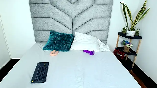 KimberlyFox t online show from January 17, 2026, 1:38 pm