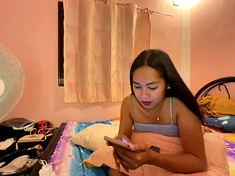 Philina thi online show from November 28, 2025, 1:14 pm