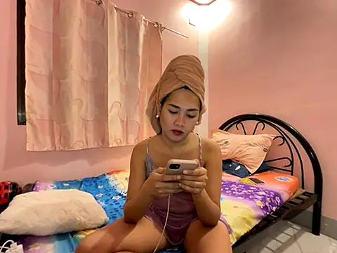 Philina thi online show from November 30, 2025, 11:58 am