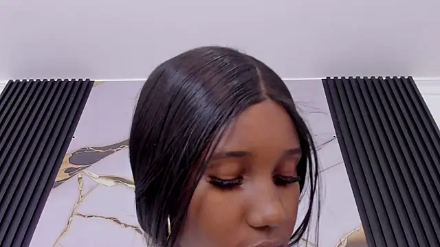 Mia Devereaux167 online show from April 9, 2026, 6:35 pm