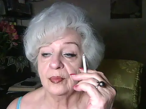Snapshot of ValeriaKroww chatting on June 20, 2026, 6:22 pm ValeriaKroww online show from June 20, 2026, 6:22 pm