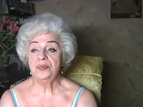 Snapshot of ValeriaKroww chatting on June 23, 2026, 7:56 pm ValeriaKroww online show from June 23, 2026, 7:56 pm