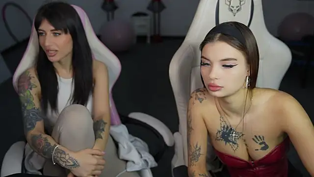 Mireya054 online show from December 16, 2025, 11:37 am