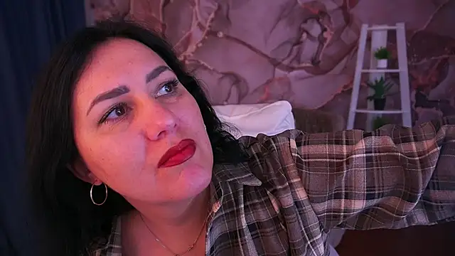 VelvetLuck online show from December 1, 2025, 2:00 pm