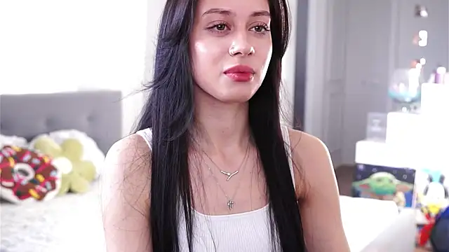 MarvisKuhIo online show from November 16, 2025, 5:57 am