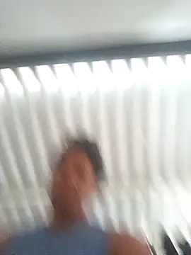 lapicarona18 online show from November 28, 2025, 1:36 pm