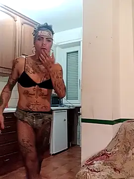 00Travsharongomez online show from November 6, 2025, 11:04 pm