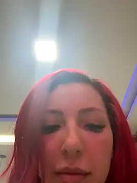 melisboa online show from December 3, 2025, 1:24 am