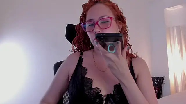 MistressErza online show from June 9, 2026, 7:03 pm