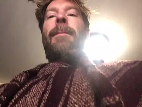 Snapshot of RockHammercock chatting on November 19, 2025, 3:23 pm RockHammercock online show from November 19, 2025, 3:23 pm