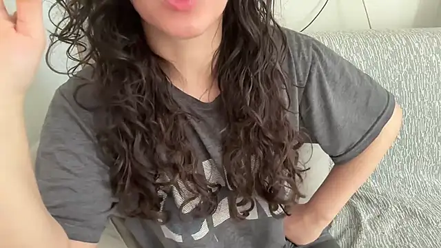 PLAYMATE6373 online show from April 18, 2026, 12:42 pm