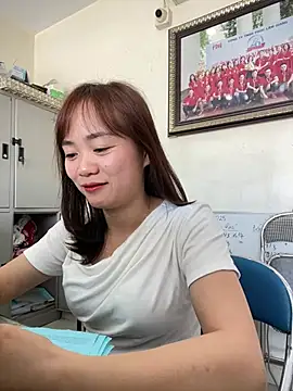 Snapshot of Bana-gibee chatting on April 27, 2026, 7:06 am Bana-gibee online show from April 27, 2026, 7:06 am