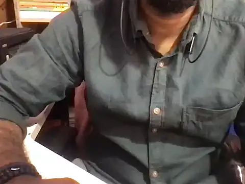 Snapshot of KingCobra_07 chatting on May 26, 2026, 2:40 am KingCobra 07 online show from May 26, 2026, 2:40 am
