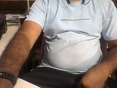 Snapshot of KingCobra_07 chatting on August 3, 2026, 9:48 am KingCobra 07 online show from August 3, 2026, 9:48 am