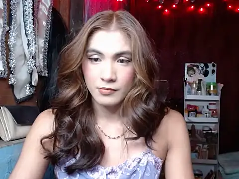 Snapshot of ursexykittykat_xx chatting on April 2, 2026, 4:37 pm ursexykittykat xx online show from April 2, 2026, 4:37 pm