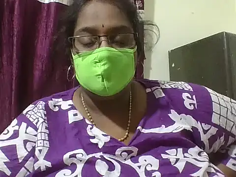 Snapshot of hootypriya chatting on April 30, 2026, 8:04 pm hootypriya online show from April 30, 2026, 8:04 pm