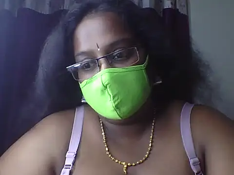 Snapshot of hootypriya chatting on May 8, 2026, 6:24 pm hootypriya online show from May 8, 2026, 6:24 pm