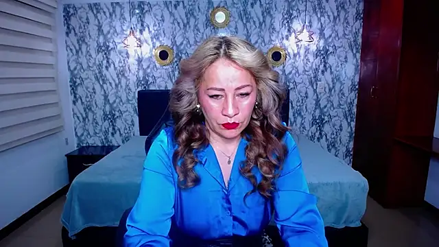 BeatrizSchmidt online show from December 17, 2025, 11:05 am