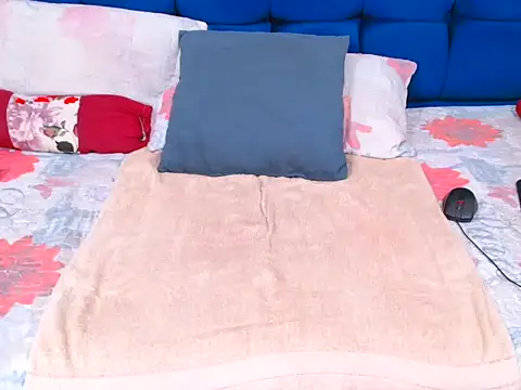 Snapshot of LeeBabby chatting on November 26, 2025, 1:23 pm LeeBabby online show from November 26, 2025, 1:23 pm