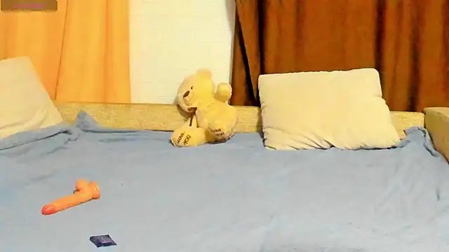 Snapshot of Eva_purrr_ chatting on December 19, 2025, 1:12 am Eva purrr online show from December 19, 2025, 1:12 am