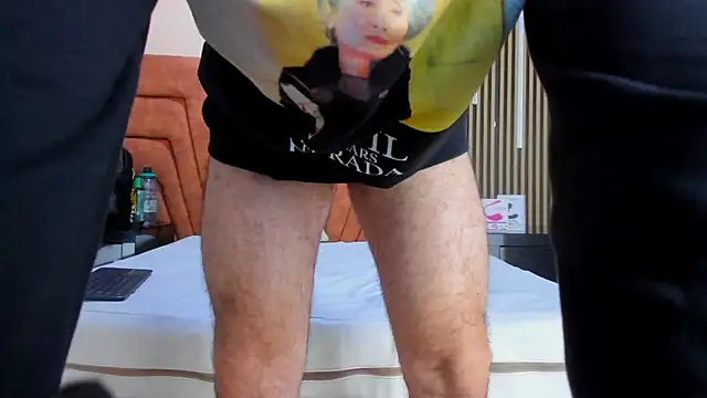 Snapshot of HARRY_FLYNN chatting on November 14, 2025, 12:26 pm HARRY FLYNN online show from November 14, 2025, 12:26 pm