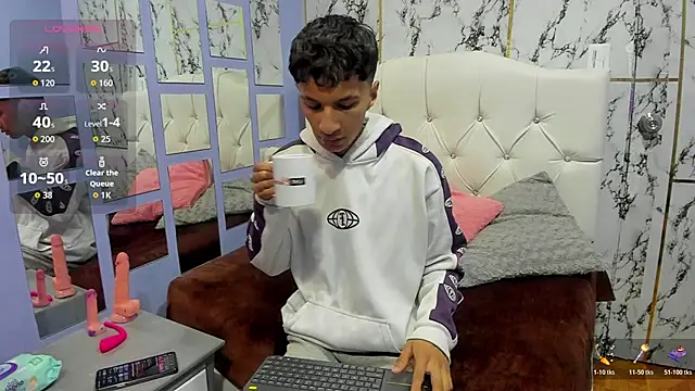 Snapshot of Elian_Julian chatting on November 7, 2025, 12:54 am Elian Julian online show from November 7, 2025, 12:54 am