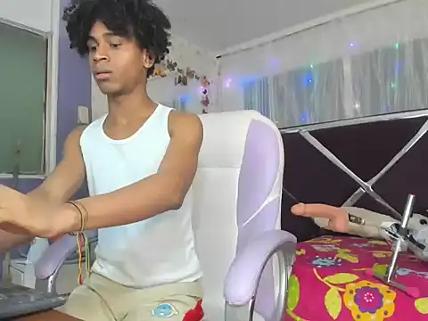 Santy bigcock 01 online show from January 8, 2026, 2:36 am