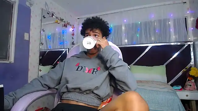 Santy bigcock 01 online show from March 31, 2026, 12:49 pm