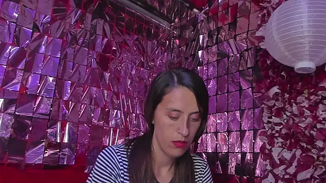 Snapshot of mia_luna_ed chatting on November 17, 2025, 5:08 pm mia luna ed online show from November 17, 2025, 5:08 pm