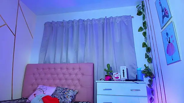 Snapshot of Lulu_swarts chatting on April 20, 2026, 2:14 am Lulu swarts online show from April 20, 2026, 2:14 am