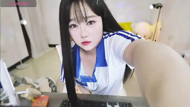 Nina37 online show from January 7, 2026, 12:07 pm