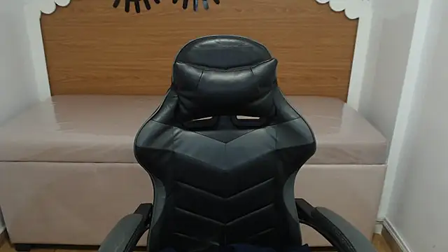 Snapshot of scarlett_percy_t chatting on December 3, 2025, 7:45 pm scarlett percy t online show from December 3, 2025, 7:45 pm