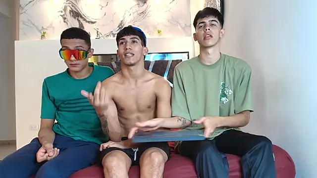 Snapshot of IMPERIO_ROMANO chatting on November 7, 2025, 7:36 pm IMPERIO ROMANO online show from November 7, 2025, 7:36 pm