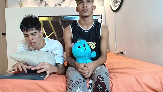 Snapshot of IMPERIO_ROMANO chatting on November 17, 2025, 7:19 pm IMPERIO ROMANO online show from November 17, 2025, 7:19 pm