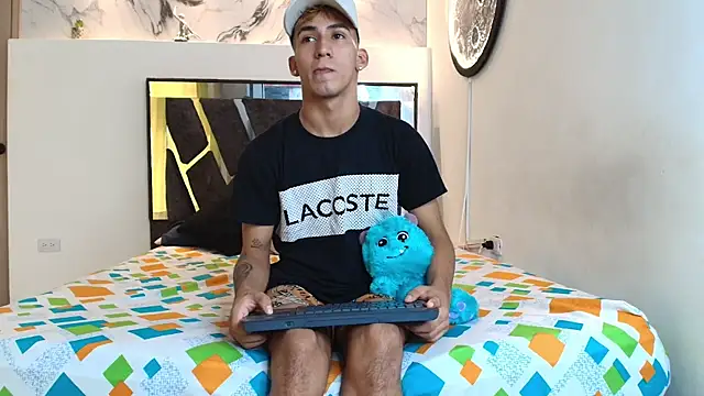 Snapshot of IMPERIO_ROMANO chatting on November 19, 2025, 7:14 pm IMPERIO ROMANO online show from November 19, 2025, 7:14 pm