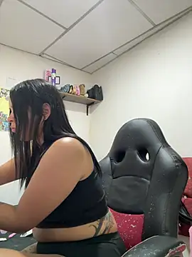 Snapshot of ScarlettG2004 chatting on February 12, 2026, 2:17 am ScarlettG2004 online show from February 12, 2026, 2:17 am