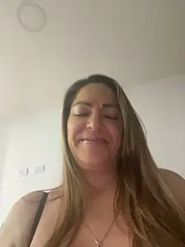 Snapshot of kamila_Vixen chatting on November 5, 2025, 7:25 pm kamila Vixen online show from November 5, 2025, 7:25 pm