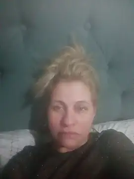 Snapshot of Eugenia08 chatting on November 4, 2025, 11:26 pm Eugenia08 online show from November 4, 2025, 11:26 pm