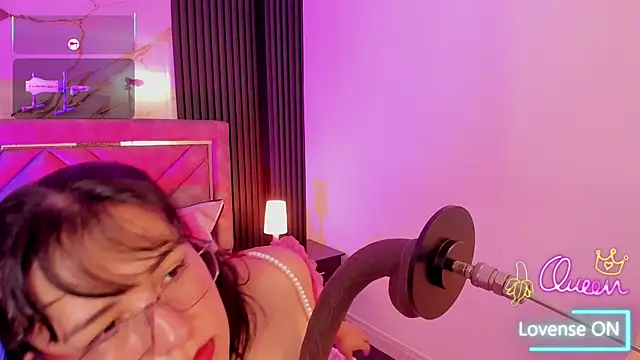 Lalalemoonds online show from April 12, 2026, 12:21 pm