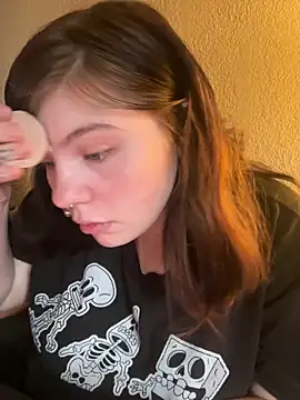 juicygoth202 online show from April 27, 2026, 9:02 pm