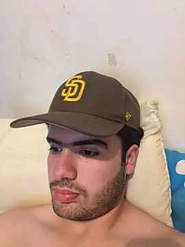 Leoncitooo987 online show from November 27, 2025, 10:01 pm