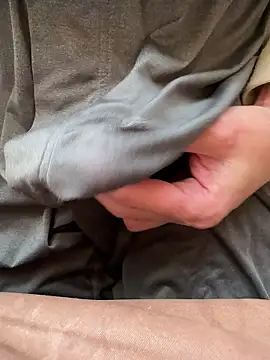 Snapshot of houkeiboy78 chatting on February 12, 2026, 10:27 pm houkeiboy78 online show from February 12, 2026, 10:27 pm