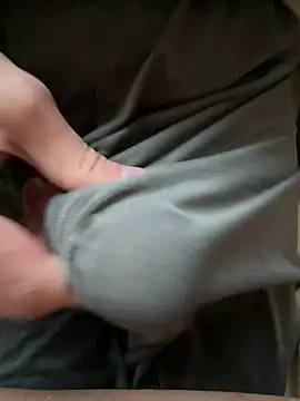 Snapshot of houkeiboy78 chatting on February 22, 2026, 9:35 pm houkeiboy78 online show from February 22, 2026, 9:35 pm