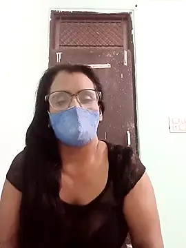 sanjana077 online show from November 18, 2025, 7:35 am